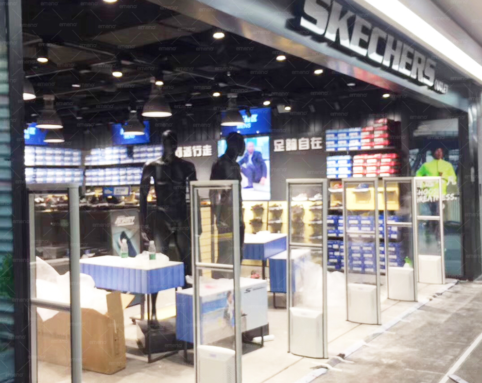 Skechers品牌鞋店安装立方美AM6208防盗器